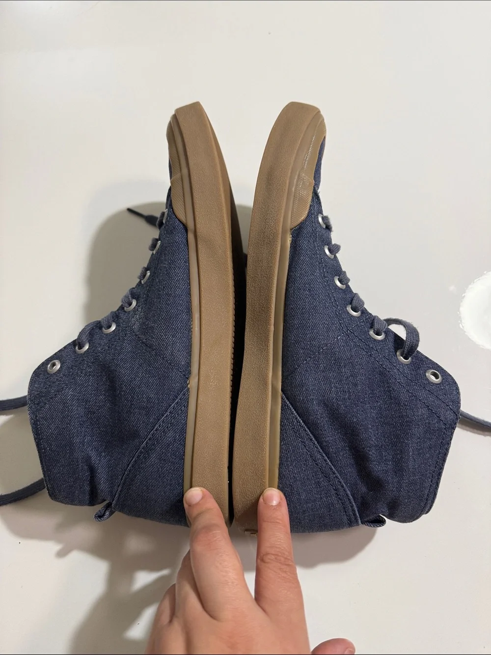 Volcom Men's High-Top Denim Sneakers in Navy and Gum Sz10
